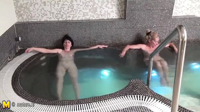 Видео порнуха #128287