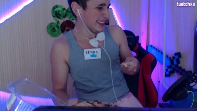 Видео порнуха #150098