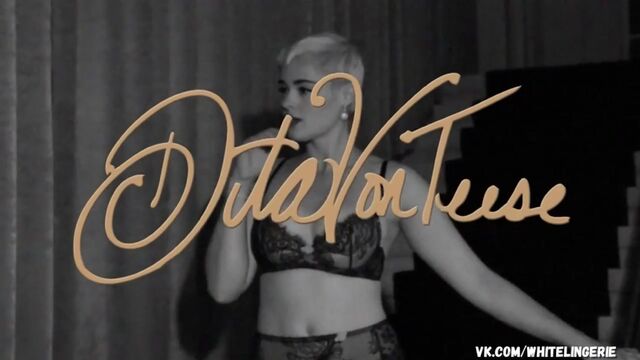 Видео порнуха #151593