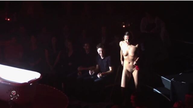 Видео порнуха #170519