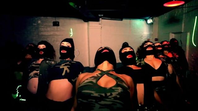 Видео порнуха #104209