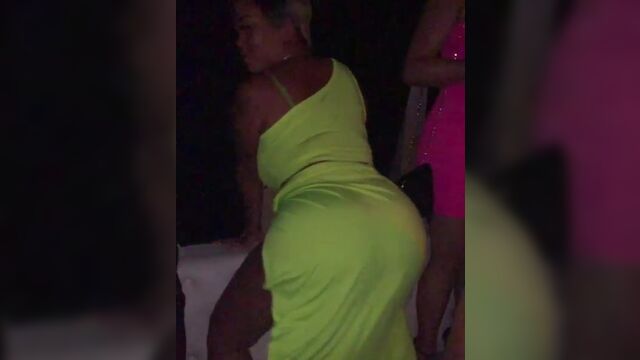 Видео порнуха #131106