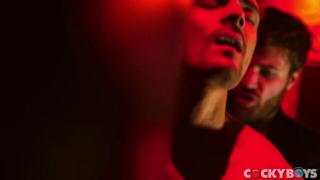 Видео порнуха #130060