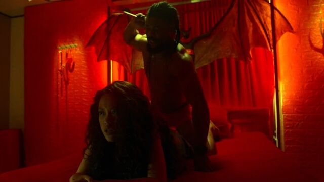 Видео порнуха #191324