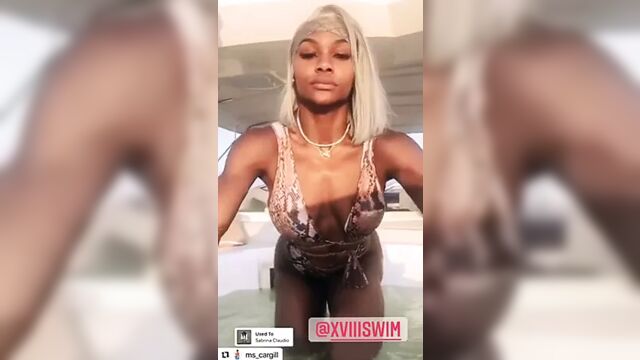 Видео порнуха #125656