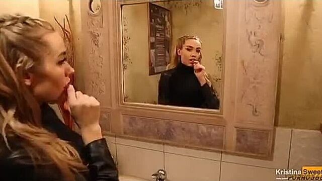 Видео порнуха #231383