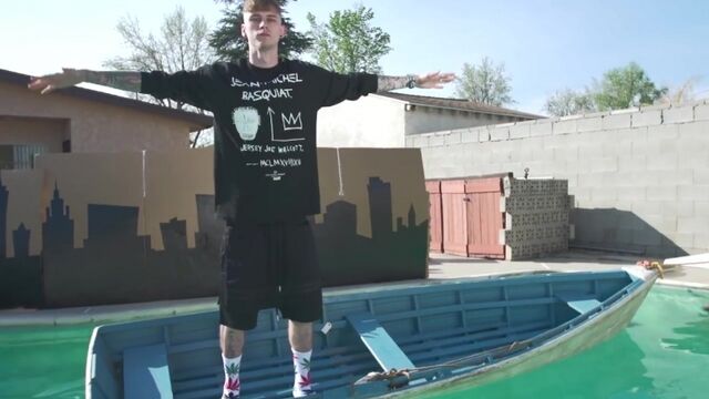 Видео порнуха #104180