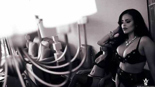 Видео порнуха #242345