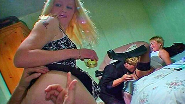 Видео порнуха #173169