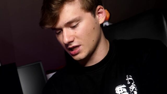 Видео порнуха #135689