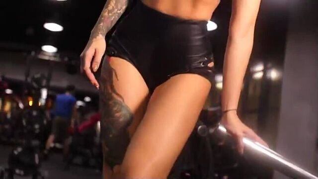 Видео порнуха #231366