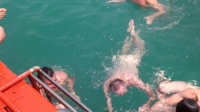 Видео порнуха #151887