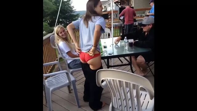 Видео порнуха #132453