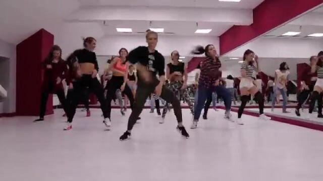 Видео порнуха #31096