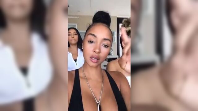 Видео порнуха #181778